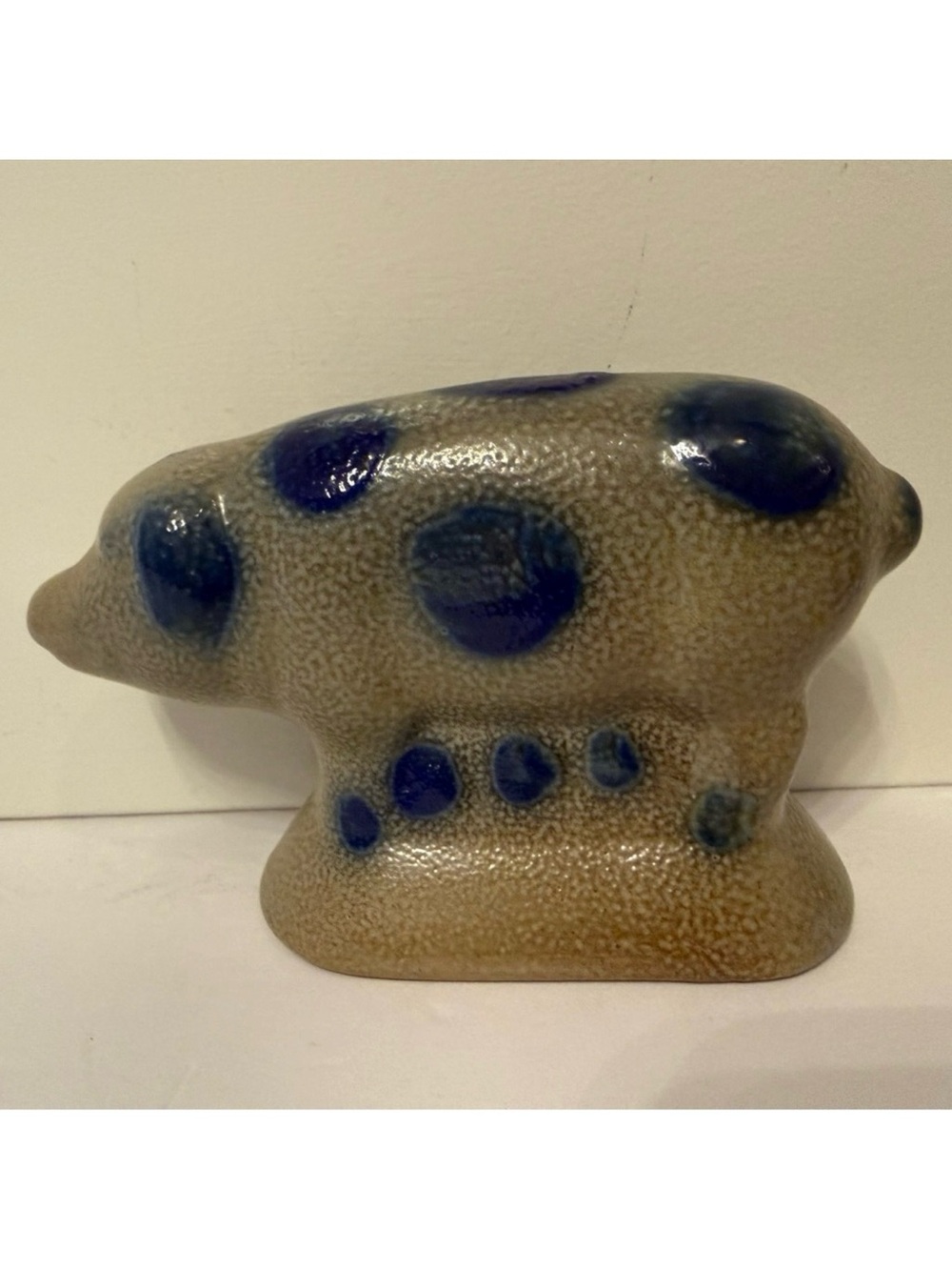 BEAUMONT BROTHERS POTTERY BBP SALT GLAZED STONEWARE PIG FIGURINE GRAY BLUE SPOTS